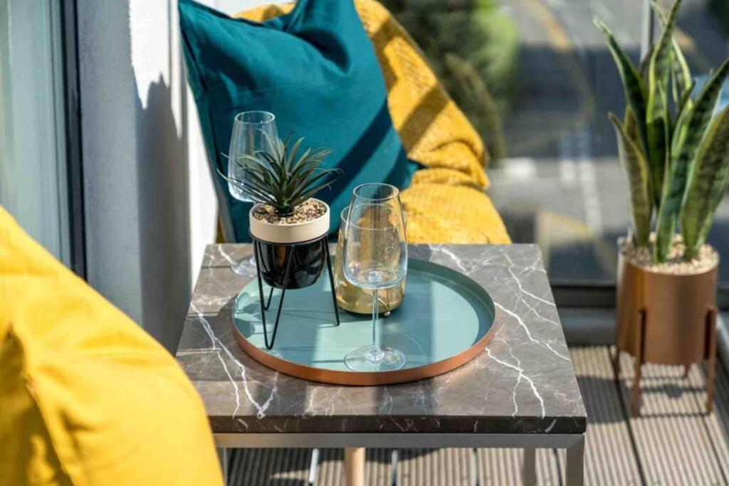 Kew Gardens Retreat Apartment Bagian luar foto