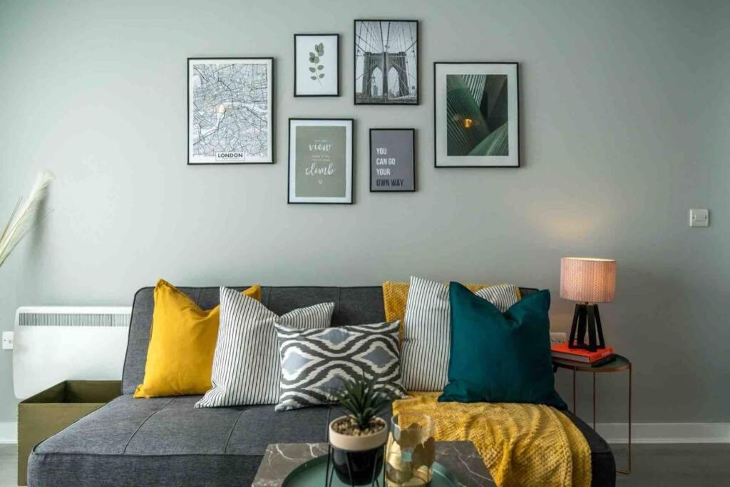 Kew Gardens Retreat Apartment Bagian luar foto
