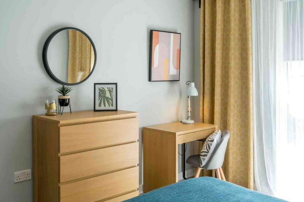 Kew Gardens Retreat Apartment Bagian luar foto